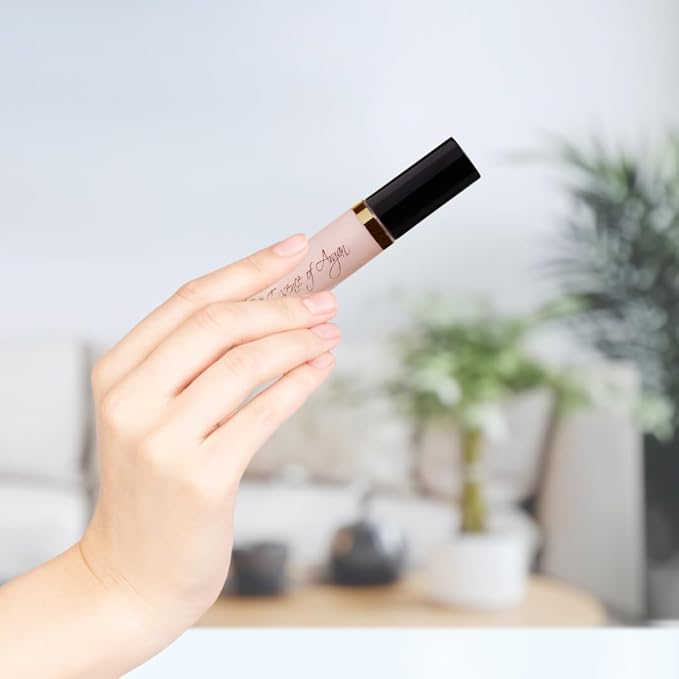 Essence Of Argan Inspiration Lip Gloss with Moroccan Argan Oil to Moisturize and Plump your Lips – Lip Care to Eliminate Dryness - Inspiration Matte Effect 0.25oz